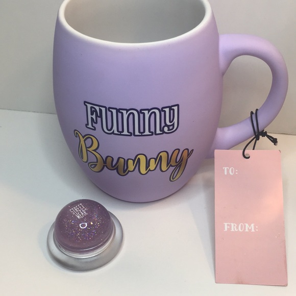 Coffee & Wine and Lips to Shine - Picture 4 of 4